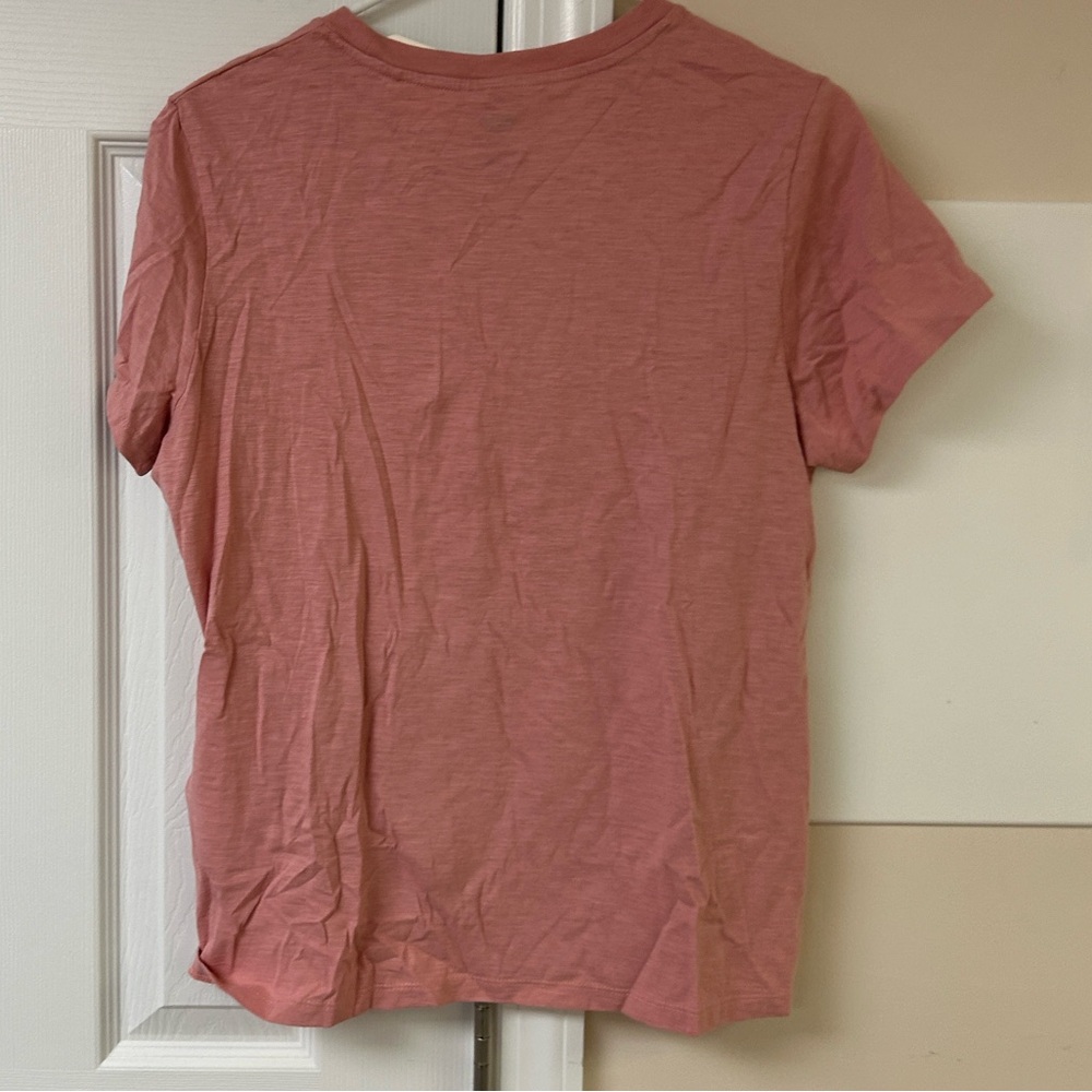 NWT Levi’s The Perfect Crew Tee - Picture 6 of 6